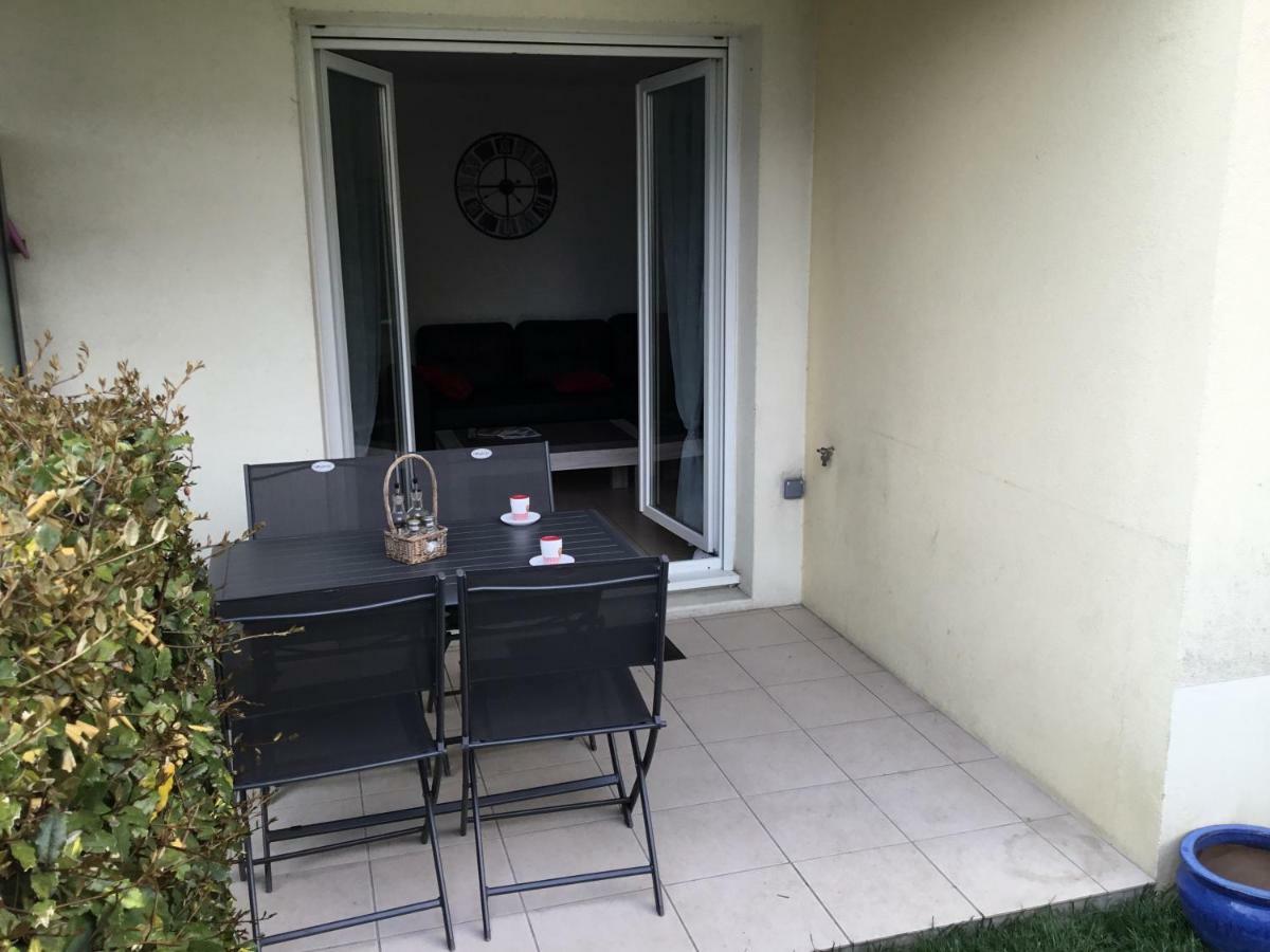 L Edelweiss Et Sa Piscine Apartment Albertville Exterior foto